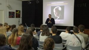 Albert Cortina participà a l'Aula Oberta Carme Serrallonga