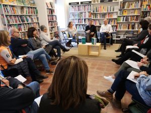 Jaume Angelats i Xavier Serra Narciso han presentat 'La tradició cristiana', de Raimon Panikkar, a Banyoles